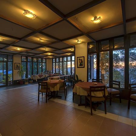 فندق Arcadian Blue Pines مورى المظهر الخارجي الصورة